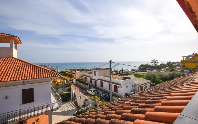 Beautiful Home in Avola With Wifi and 2 Bedrooms