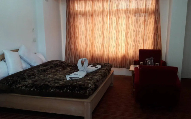 Hotel Poshimall