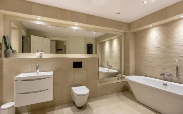 Heart of the City Luxury 3 Bedroom Apartment