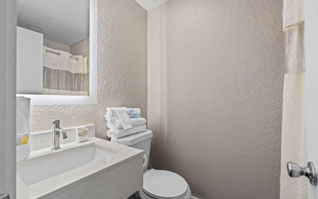 Super 8 by Wyndham Kissimmee-Orlando