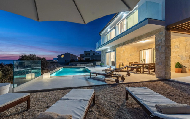 Villa Olea, luxury retreat with nature blend