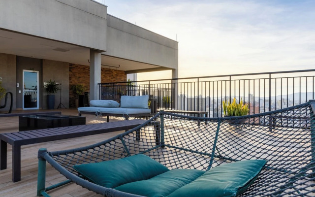 Vista Incrível com piscina e academia