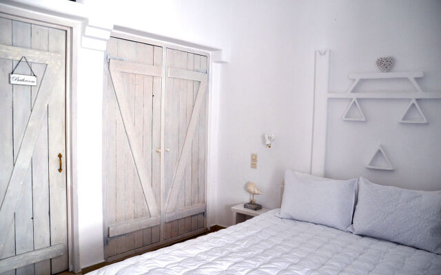 Eleanna's Mykonos