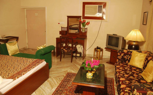 Sugan Niwas Palace
