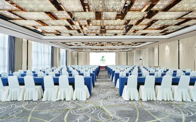 Holiday Inn Guangzhou South Lake