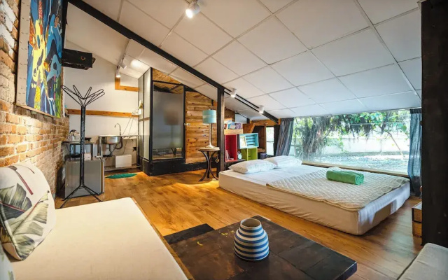 HoLo Bato SaiGon - Serviced HomeStay