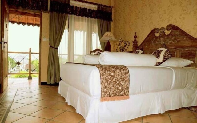 Omah Sinten Heritage Hotel & Resto – Guest Rooms – Surakarta