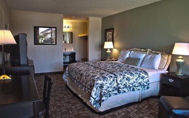 Springfield Hotel and Suites