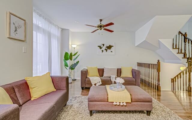 Urban Retreat A Modern 4BR Townhouse