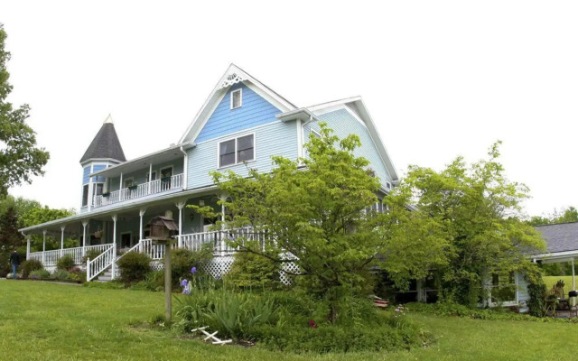 Blue Mountain Mist Country Inn & Spa