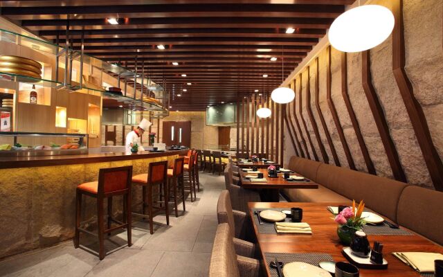 Crowne Plaza Zhongshan Wing on City by IHG