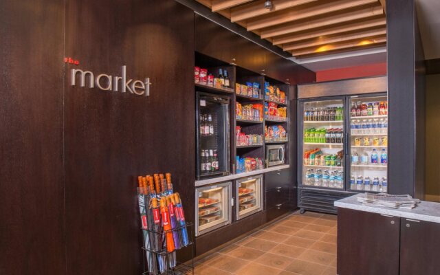 Courtyard Fairfax Fair Oaks