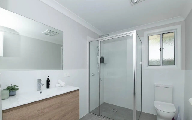 Villa on Matthews, Quite, Modern, Fresh, Free Wifi