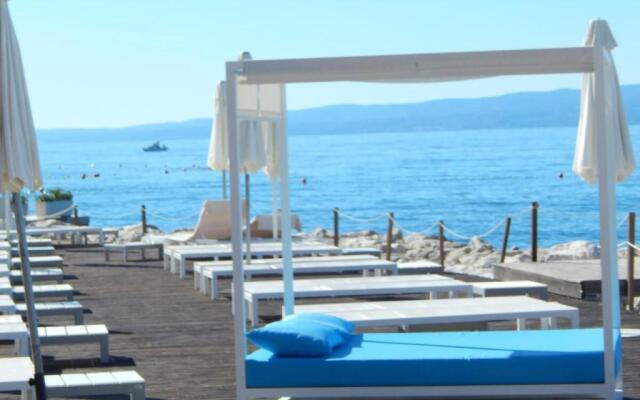 Sea view apartment EMA