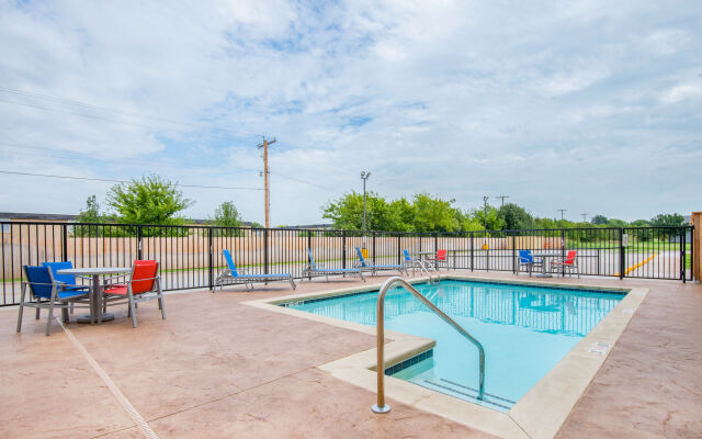 Holiday Inn Express & Suites Stillwater - University Area by IHG