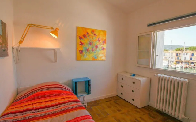 Modern Apartment in Port Grimaud Near the Beach