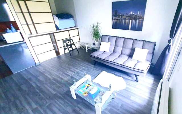 Studio in Poissy, With Wifi