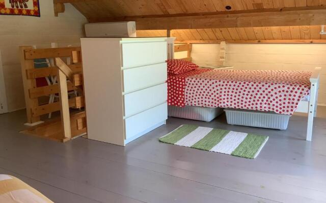The Cabin, Kyparissia