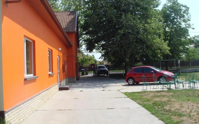 Platán Panzió
