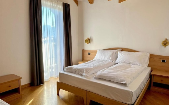 Hc Hotel Garni Room And Apartment