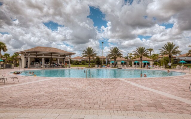 Stunning Villa w/ No Rear Neighbors! Near Disney