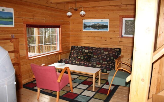 Little Atlin Lodge