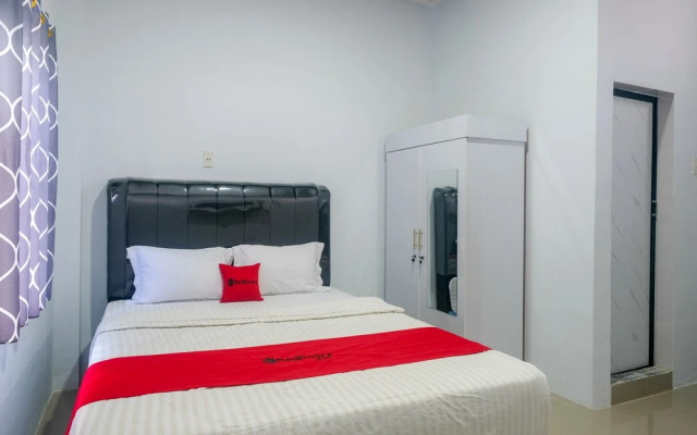 RedDoorz @ MG House Siantar Timur – Guest Rooms – Pematang Siantar