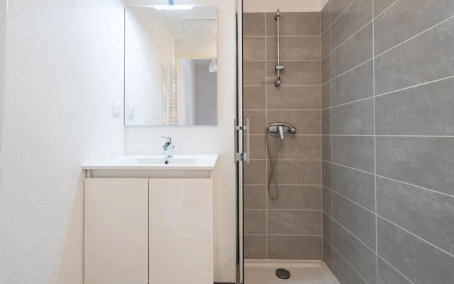 Sunny Villa Stay in Serignan