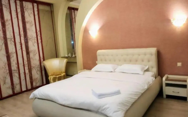 Прекрасная квартира в г. Алматы вдоль набережной