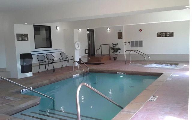 Ramada by Wyndham Tulsa