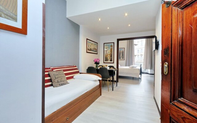 Cavour Square Apartment