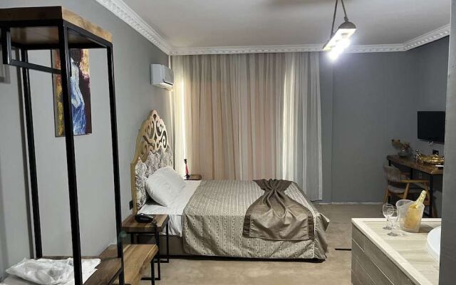 Si̇lva Deluxe Hotel