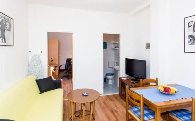 Apartment Intermezzo