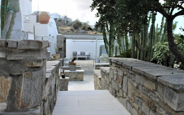 Parian Lithos