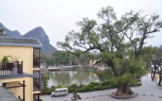 FangLian Lake Holiday Resort