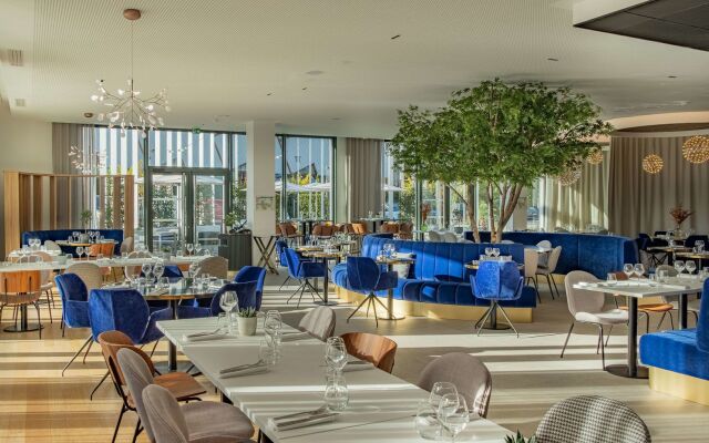 Golden Tulip Lyon Ouest Techlid Hotel & Spa