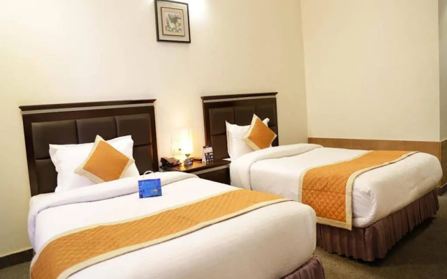 OYO 2166 Hotel KMahaveer