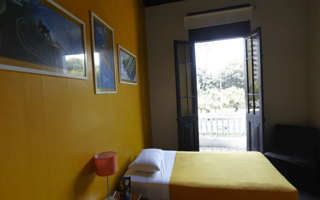 Flying Dog Hostel B&B