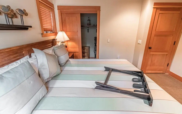 Lodges at Cannon Beach C2