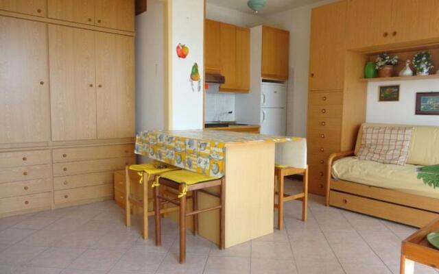 Amazing Studio With Terrace for 4 People by Beahost Rentals