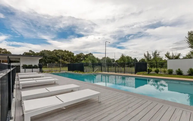 Cosy 1-bed With Pool, Gym ,parking