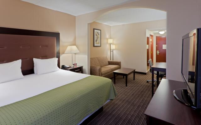 Holiday Inn Express Suites Charleston by IHG