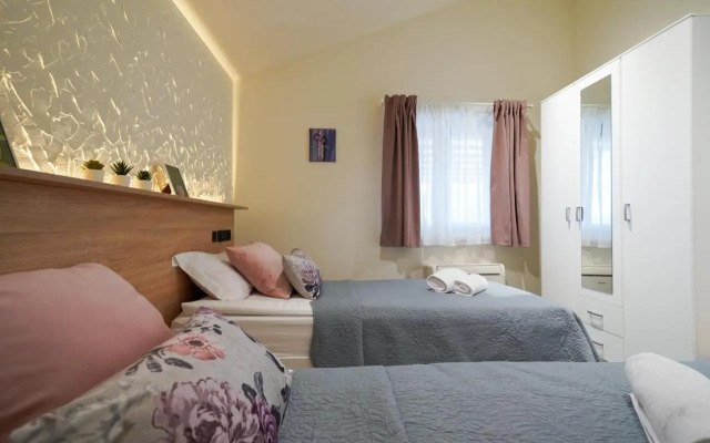 Apartment Pridraga 4