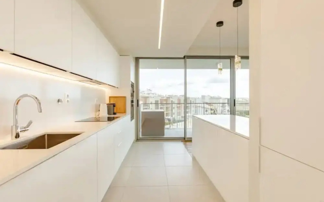 Luxury 2BR Sea view Pool