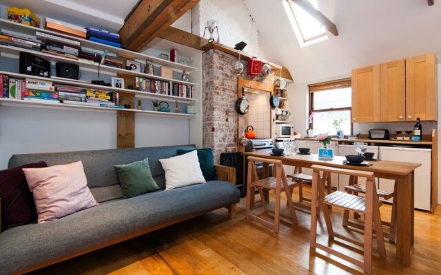 The Loft Wimbledon Retreat - MAO