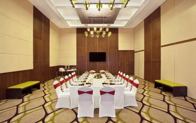 The Muthoot Plaza