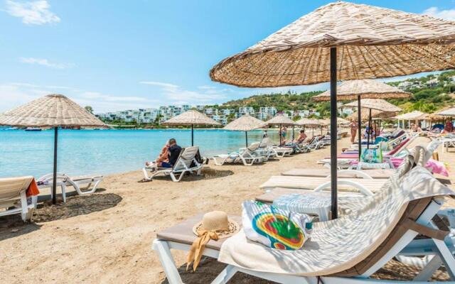 Costa Bitezhan Hotel