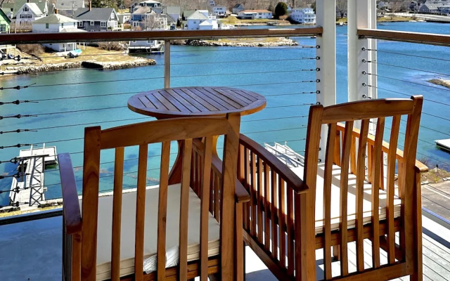 Harborage Inn on the Oceanfront