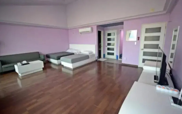 Pinebeach Hotel