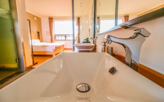 Zizai Garden Traveling with Hotel